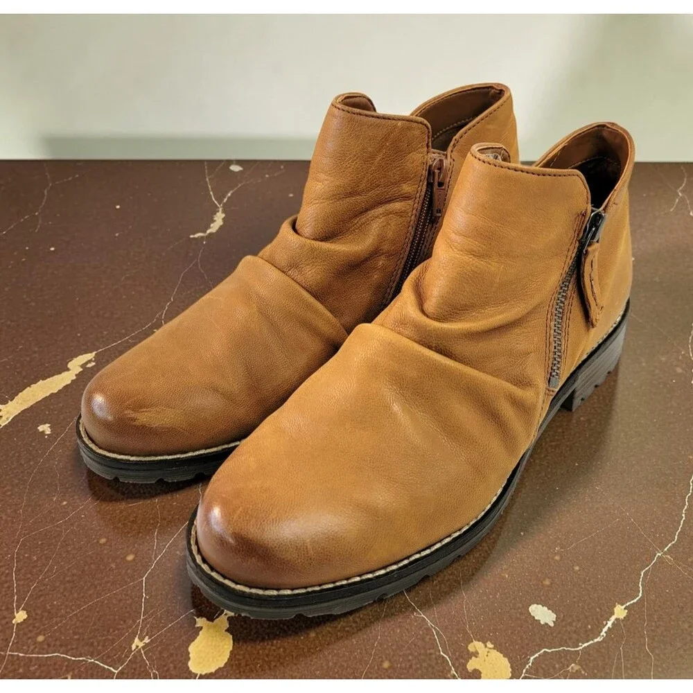 Clarks step out